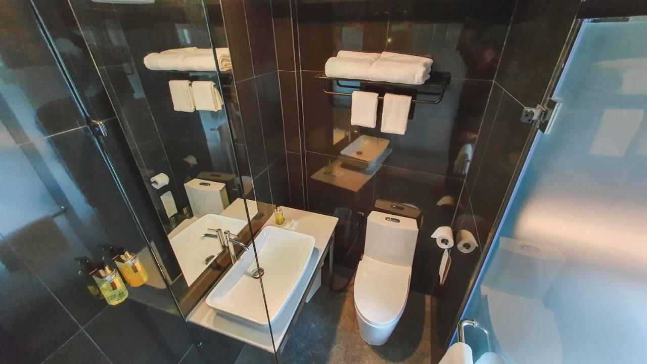 Hotel Ordinary Bangkok Exteriör bild