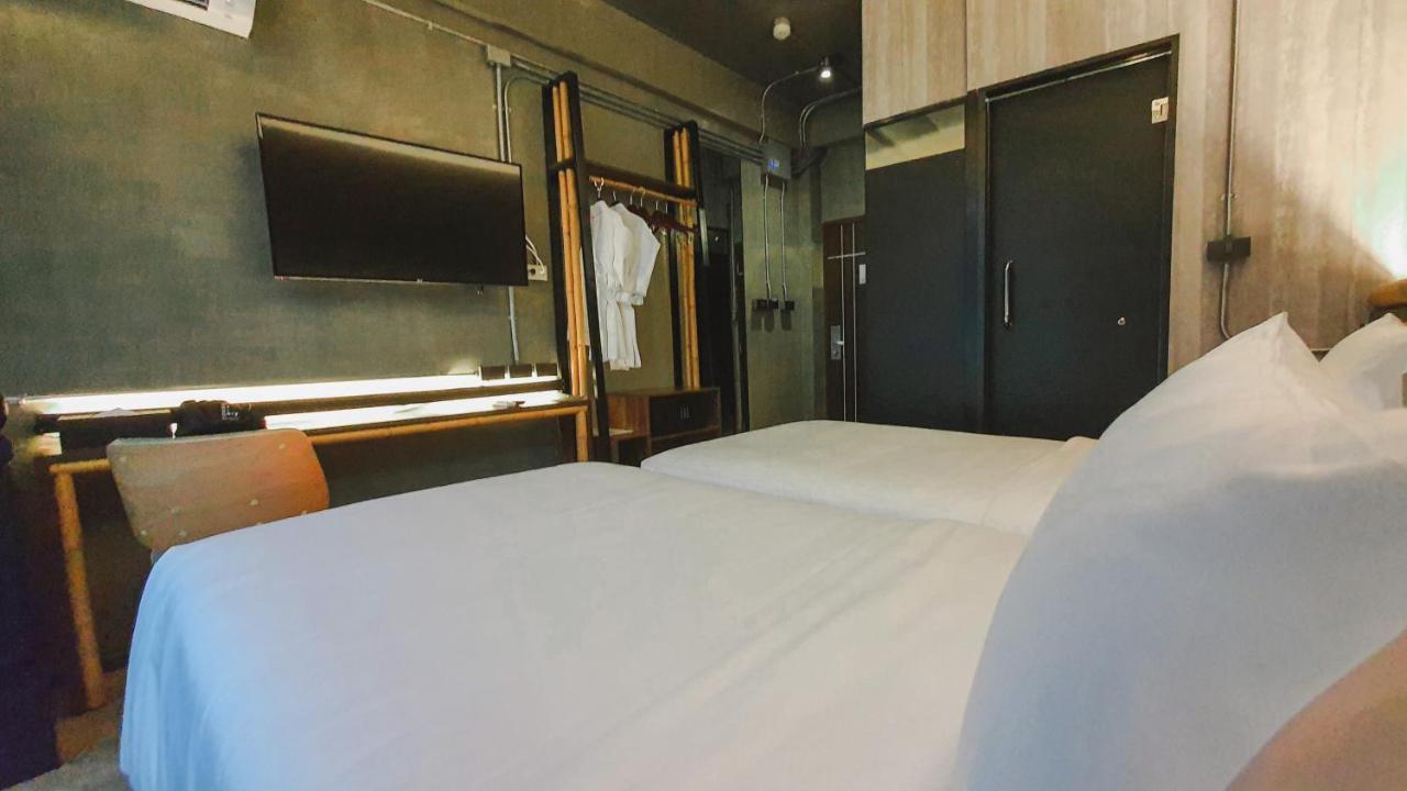 Hotel Ordinary Bangkok Exteriör bild