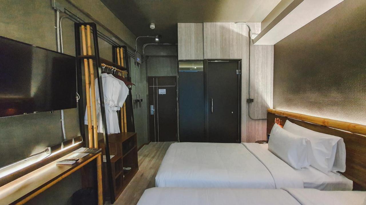 Hotel Ordinary Bangkok Exteriör bild