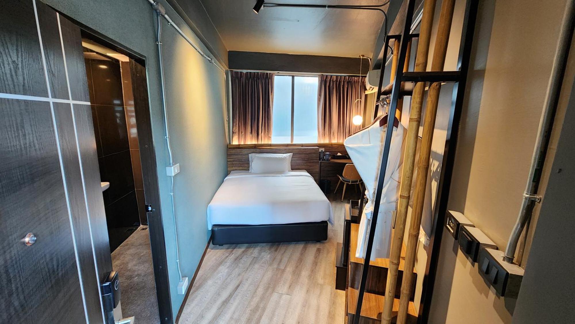 Hotel Ordinary Bangkok Exteriör bild